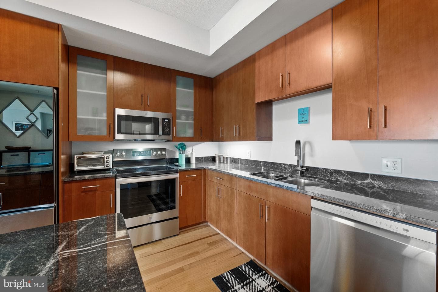 910 M Street NW #1006 photo 4