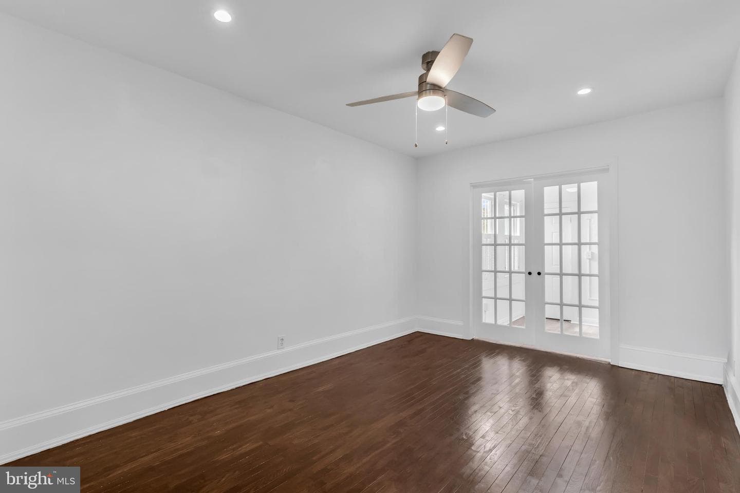 1525 Oates Street NE photo 10