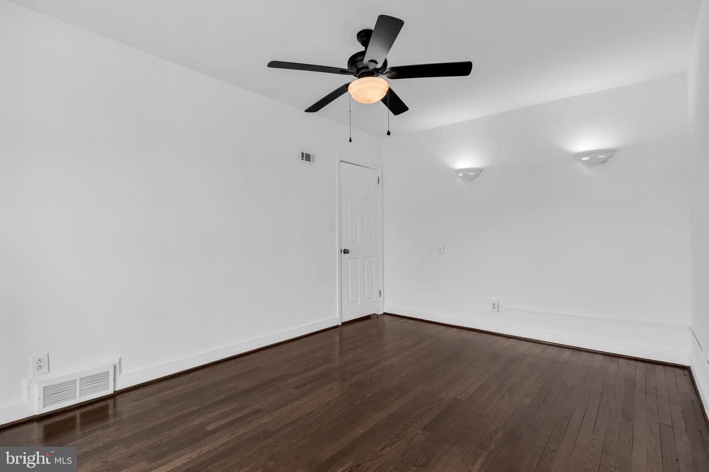 1525 Oates Street NE photo 22