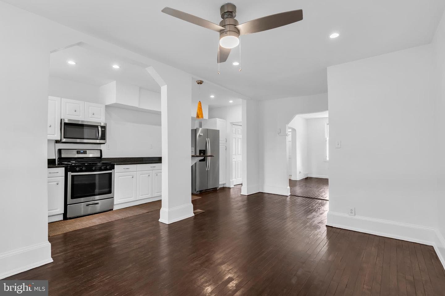 1525 Oates Street NE photo 5