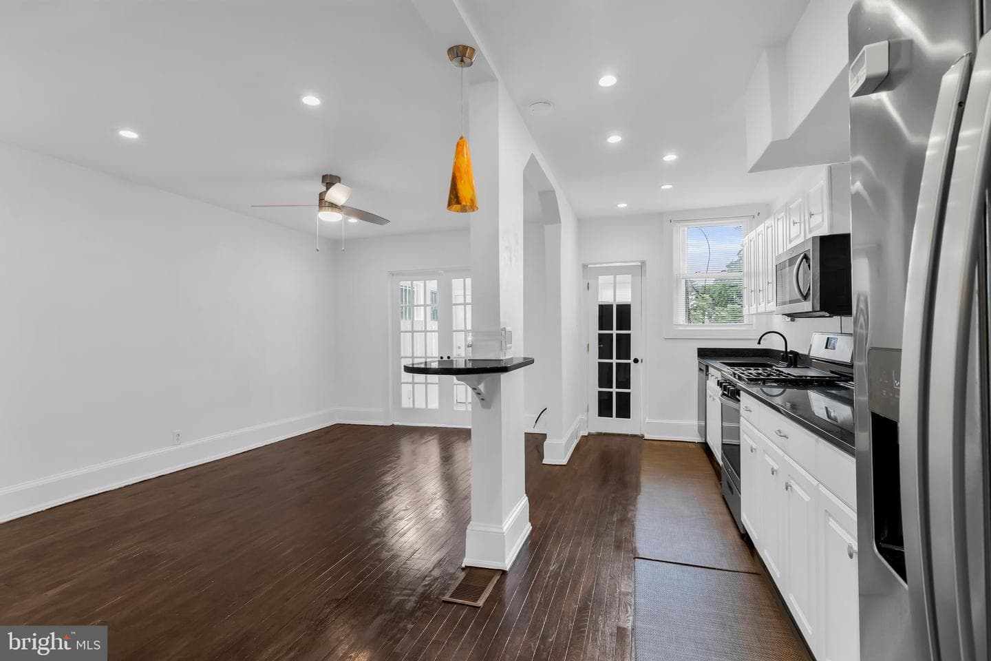 1525 Oates Street NE photo 6