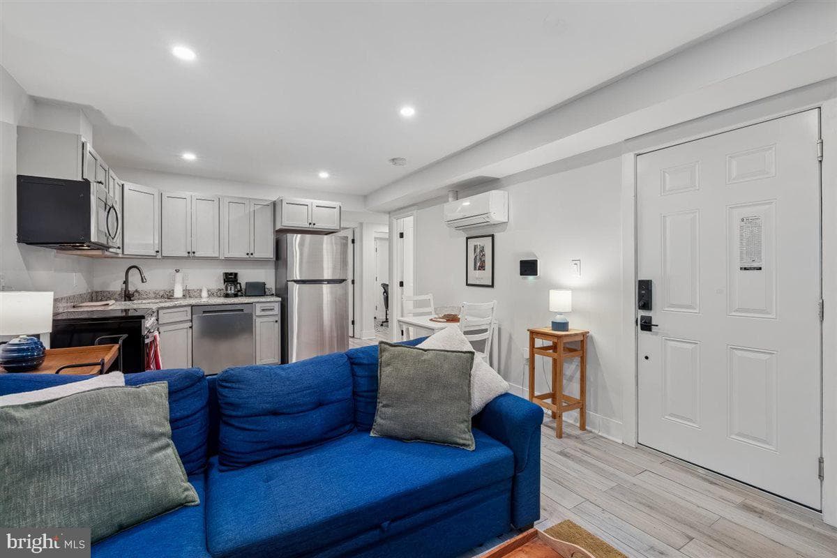 130 Adams Street NW photo 23