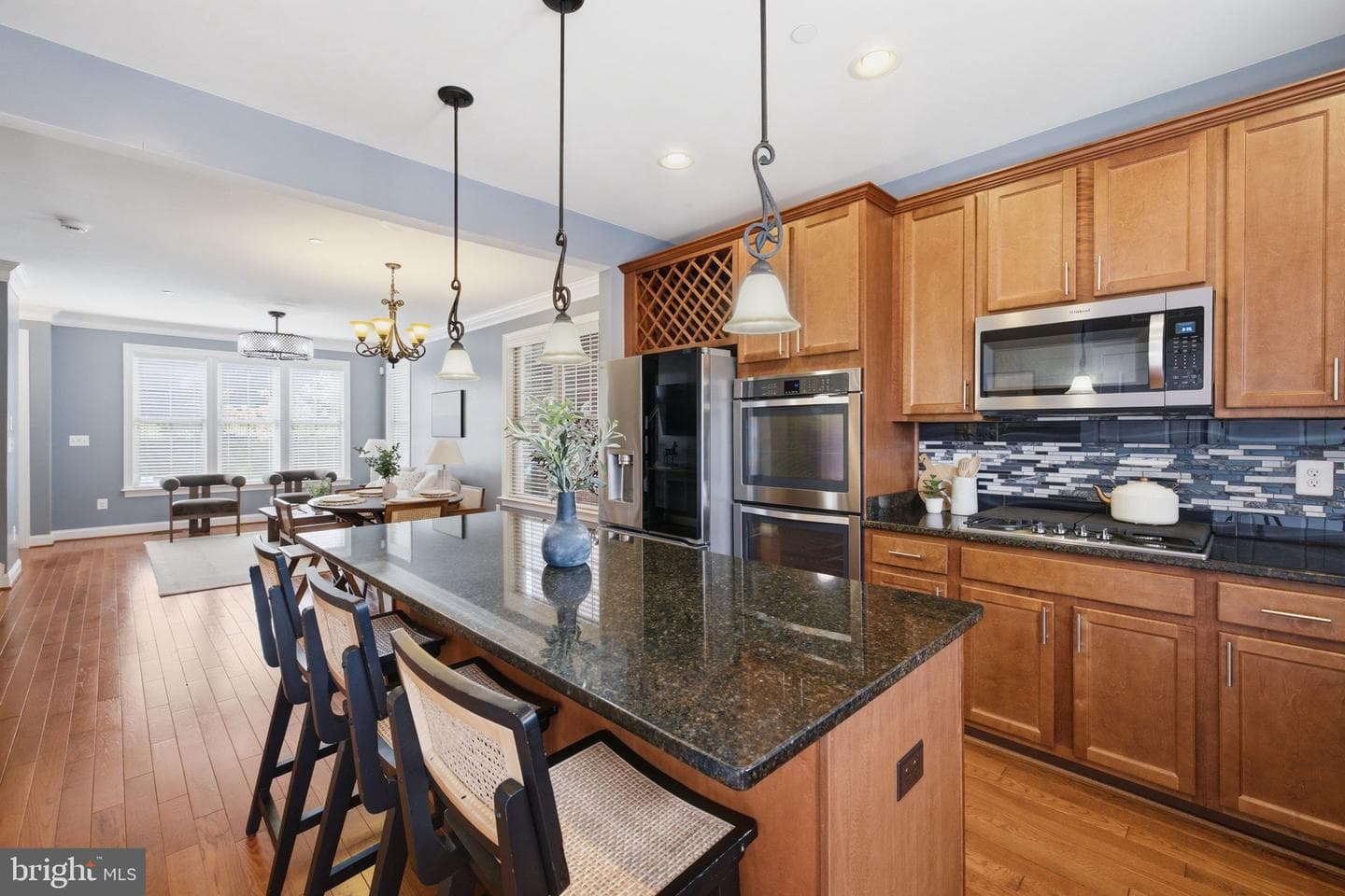 6109 Solent Place NE photo 10
