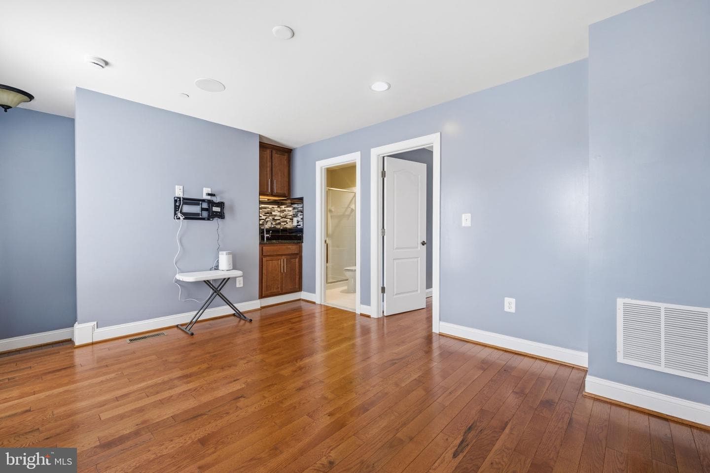 6109 Solent Place NE photo 40