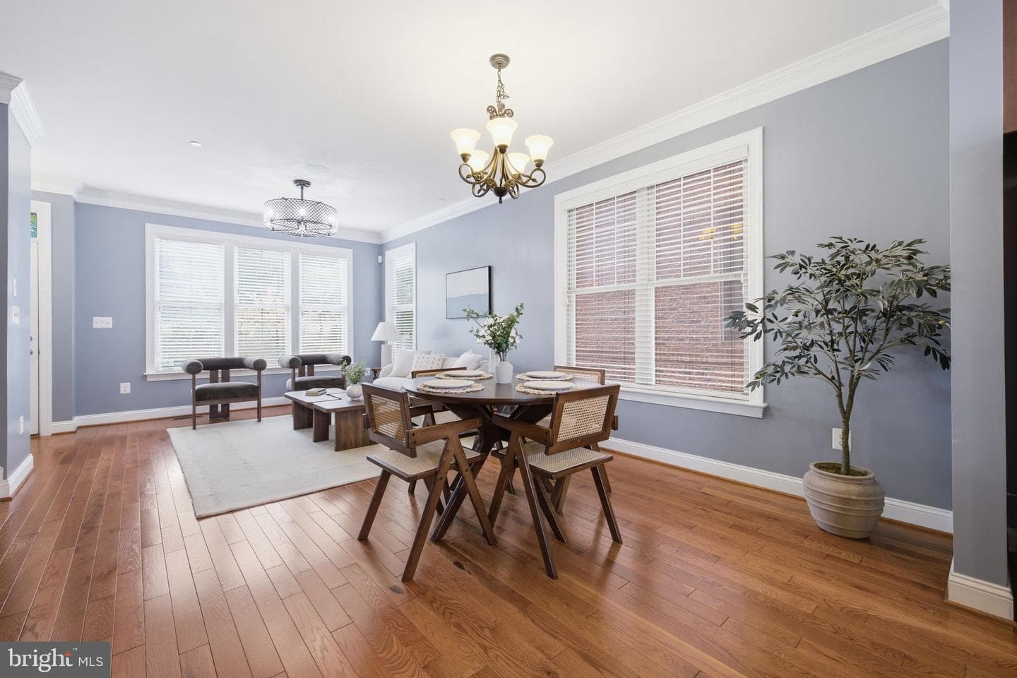 6109 Solent Place NE photo 5