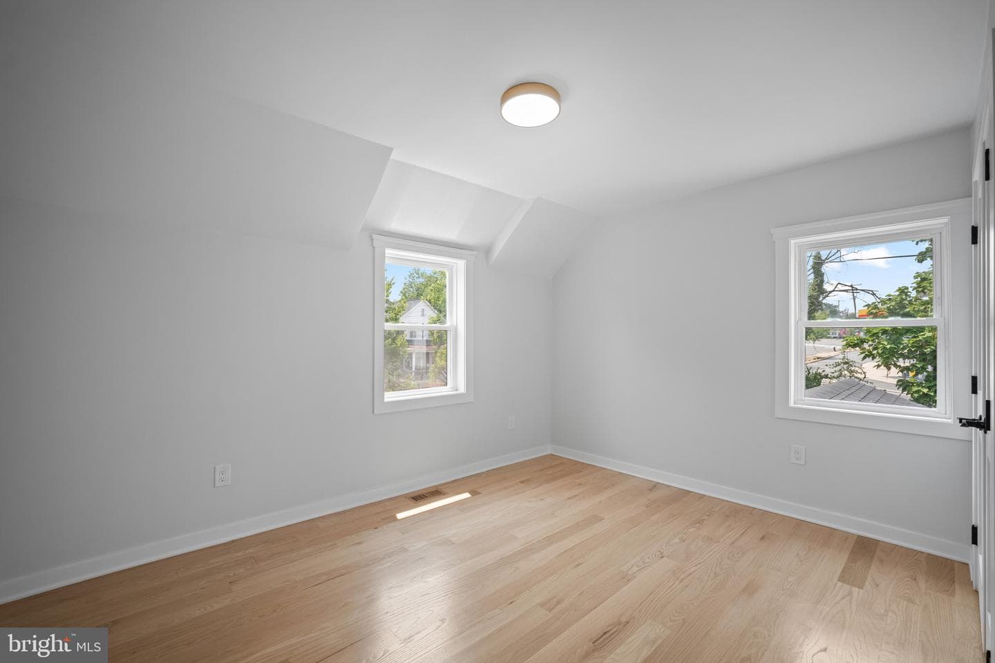 3110 Newton Street NE photo 25