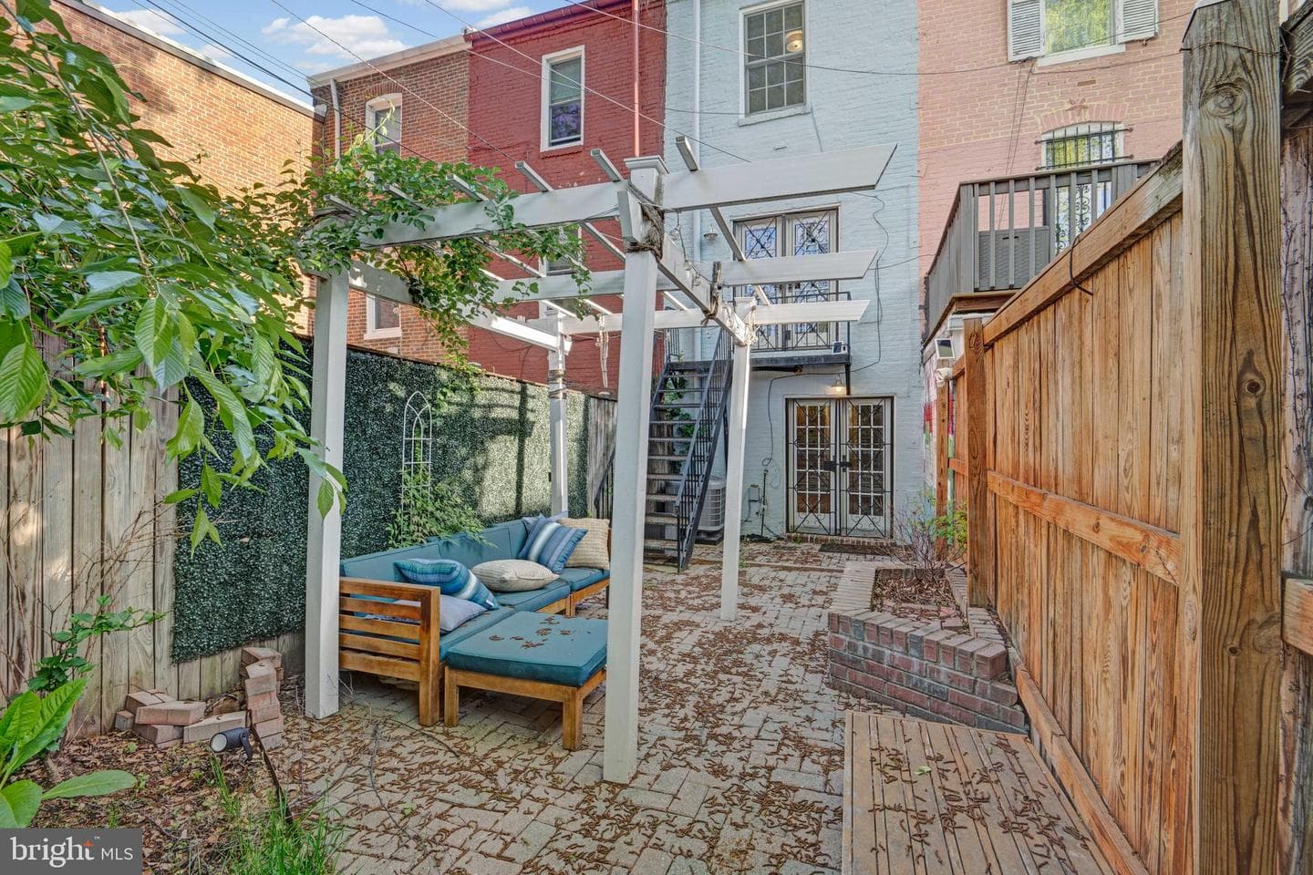 711 A Street NE photo 17