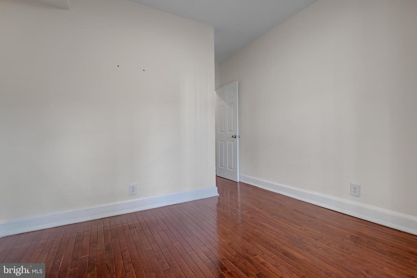 711 A Street NE photo 6