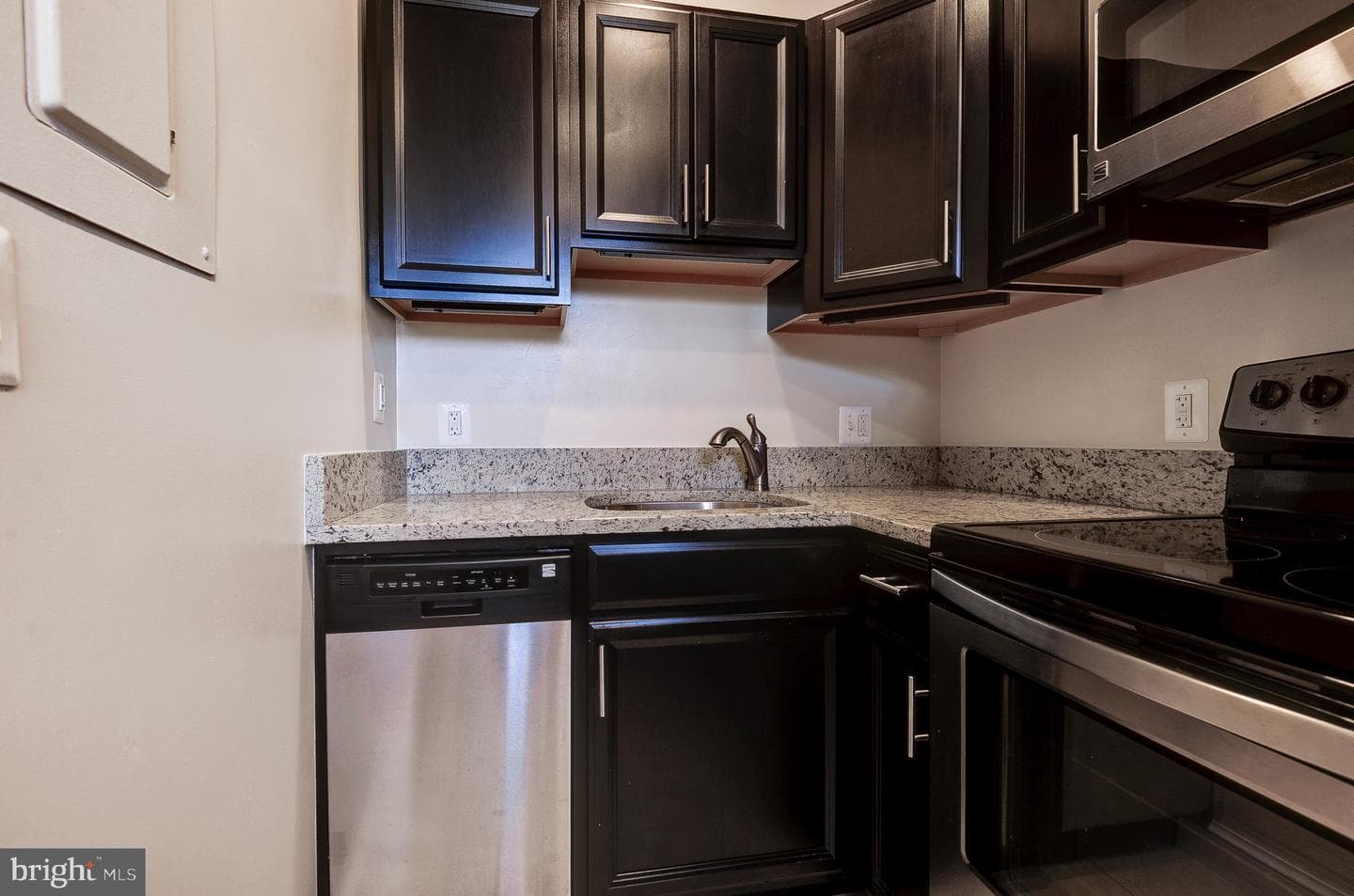 637 3rd Street NE #305 photo 5