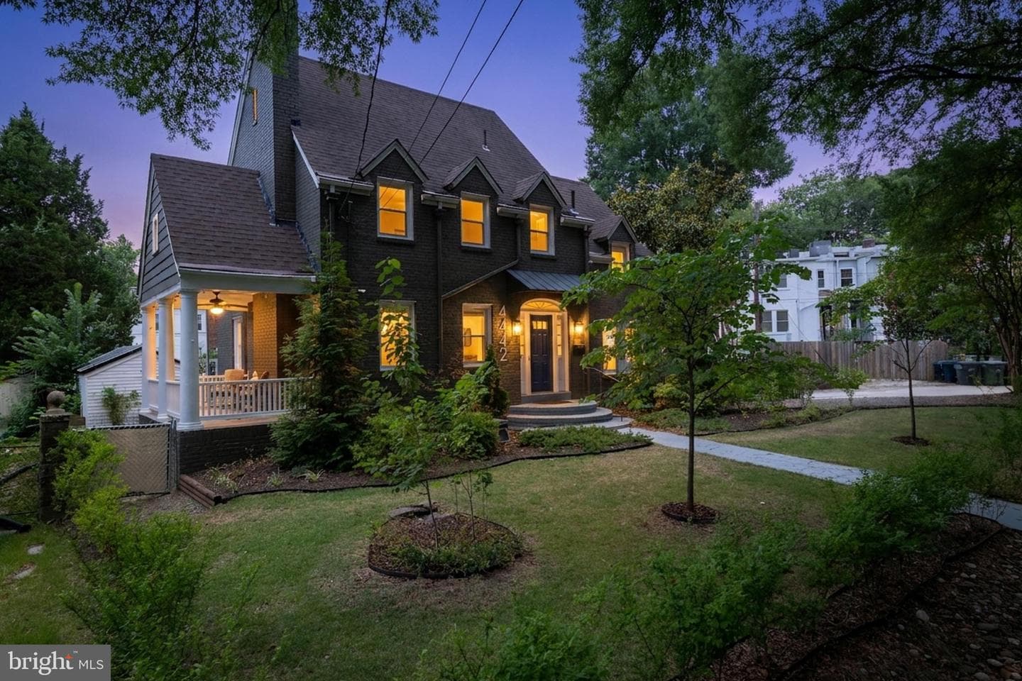 4442 South Dakota Avenue NE, Washington