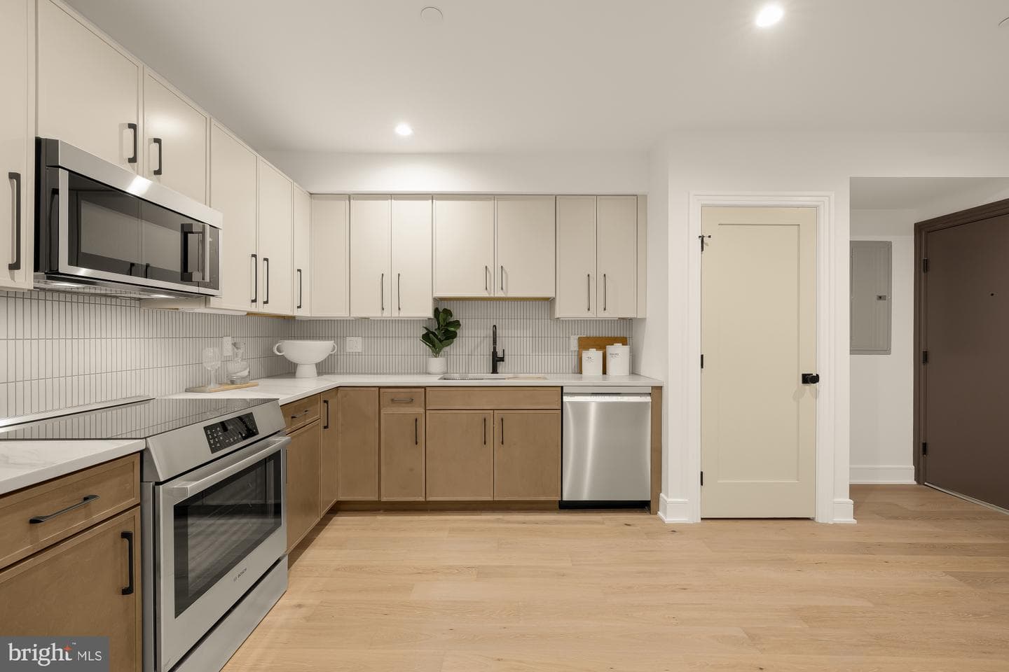 1463 Harvard Street NW #2 photo 10