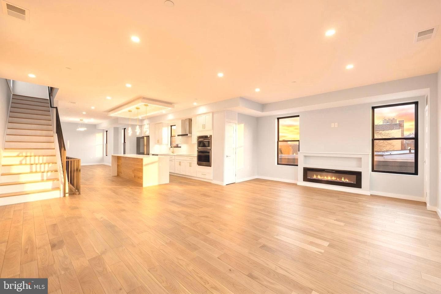 1516 Levis Street NE #2 photo 4