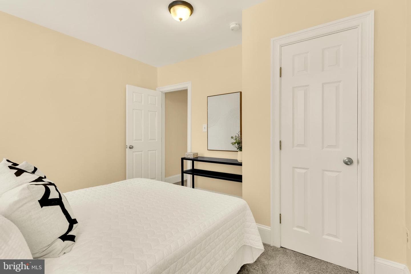 1115 Holbrook Terrace NE photo 10