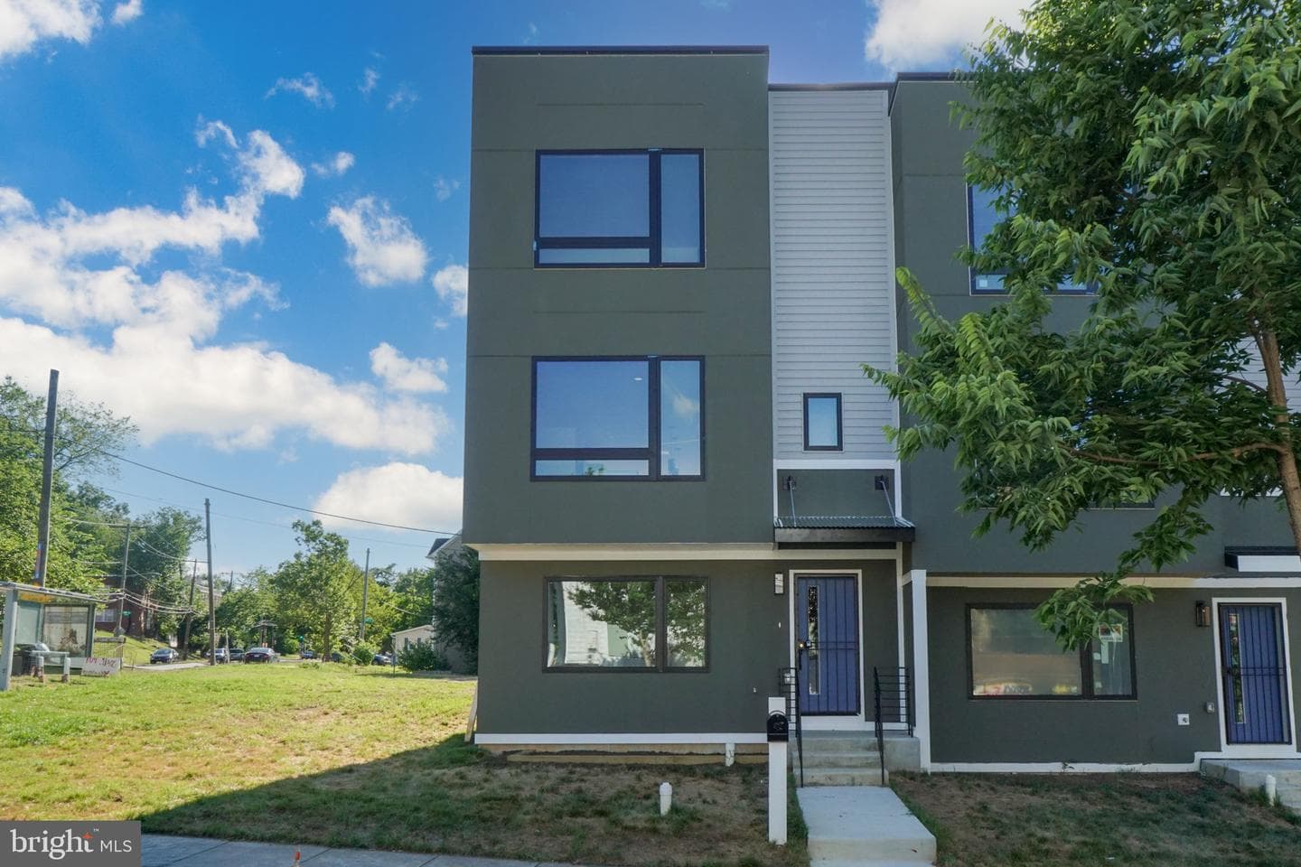 1004 50th Place NE, Washington