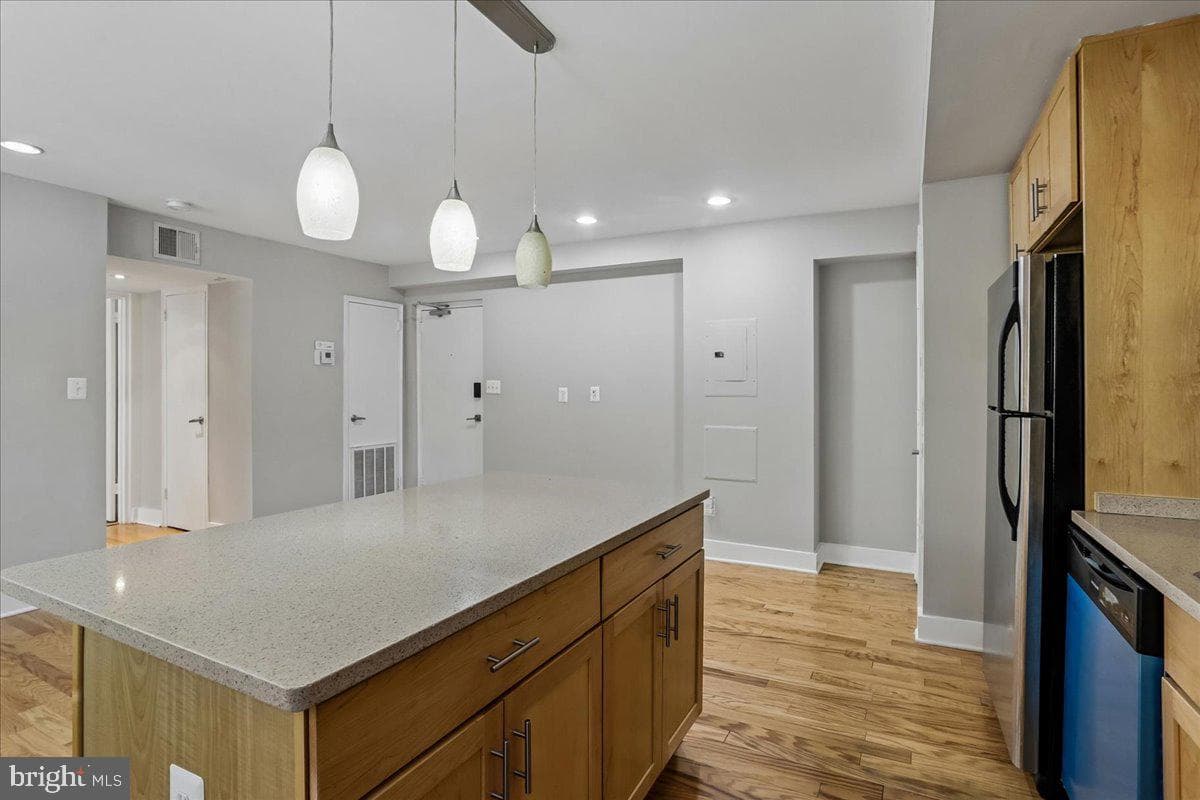 212 Oakwood Street SE #113 photo 15