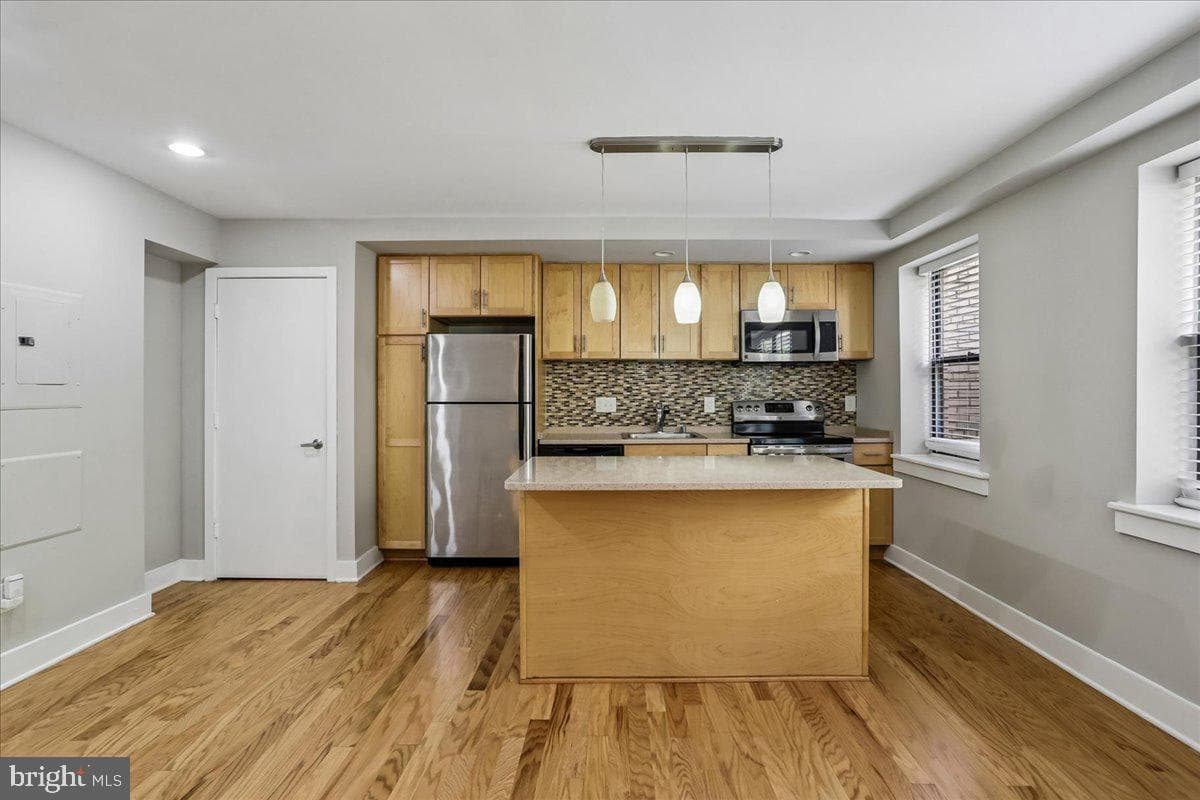 212 Oakwood Street SE #113 photo 18