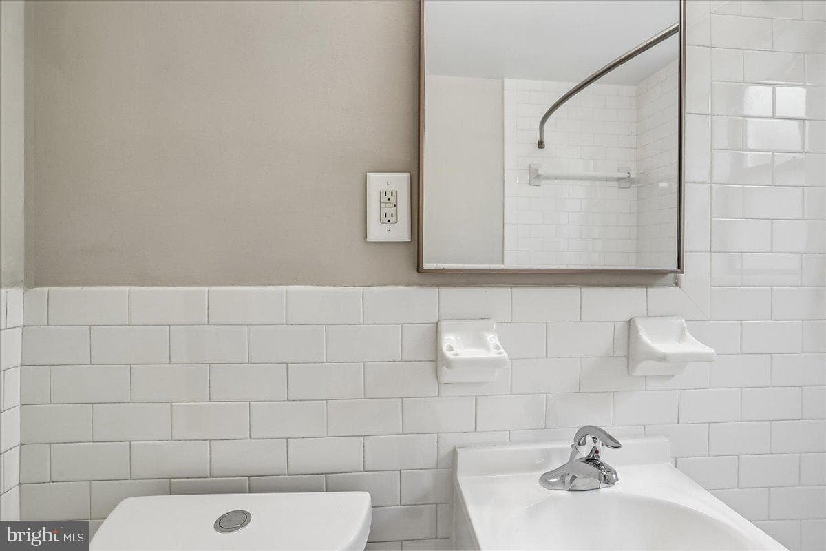 212 Oakwood Street SE #113 photo 34