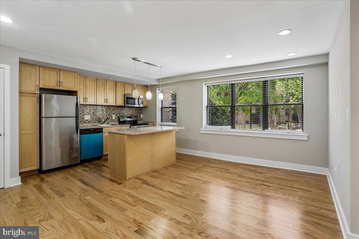 212 Oakwood Street SE #113 photo 9