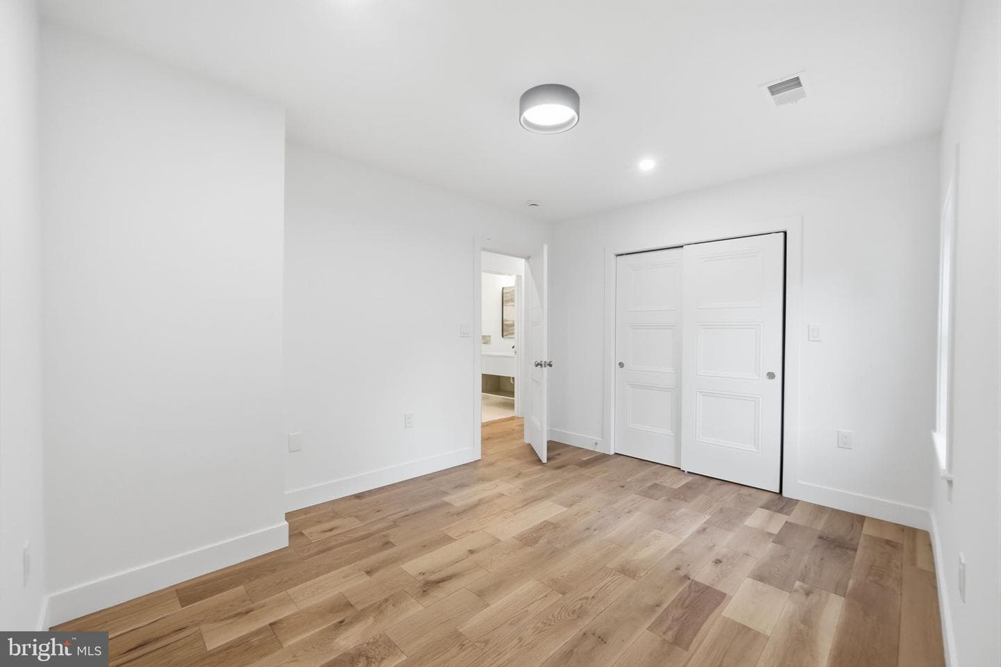 1006 Shepherd Street NE photo 36