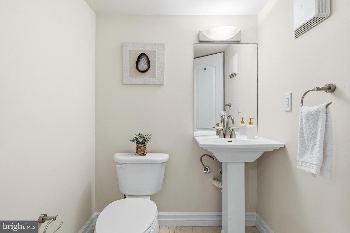 1321 Euclid Street NW #t1 photo 12