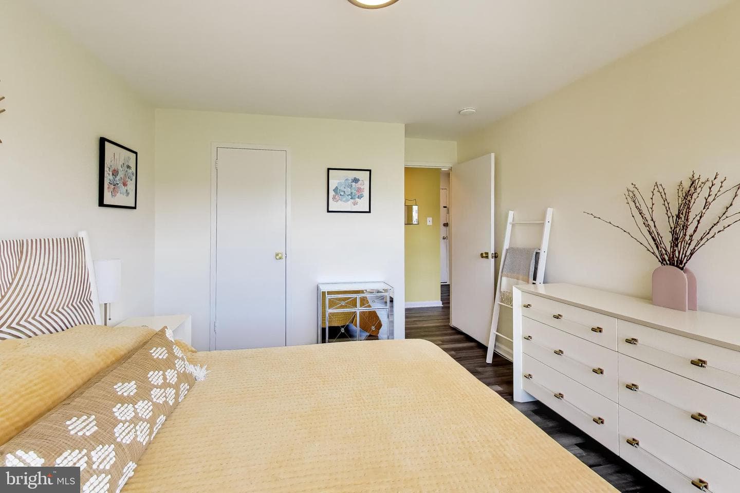 2501 Calvert Street NW #711 photo 11