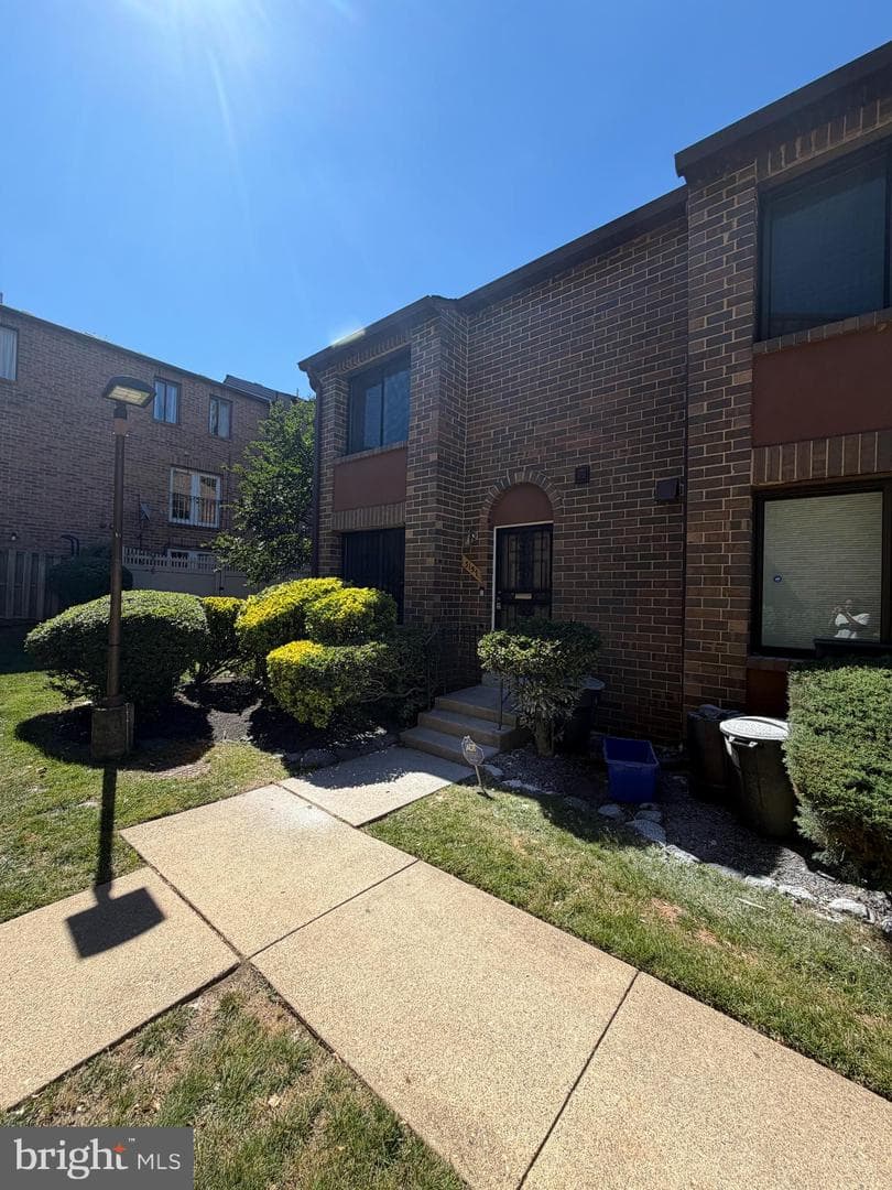 3157 Apple Road NE #5, Washington