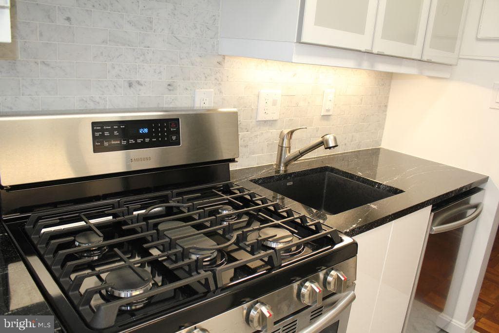 5315 Connecticut Avenue NW #407 photo 16