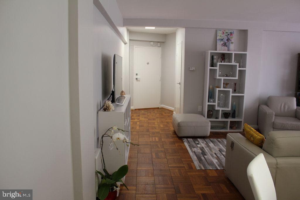 5315 Connecticut Avenue NW #407 photo 3