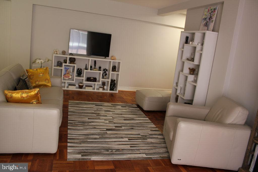 5315 Connecticut Avenue NW #407 photo 5