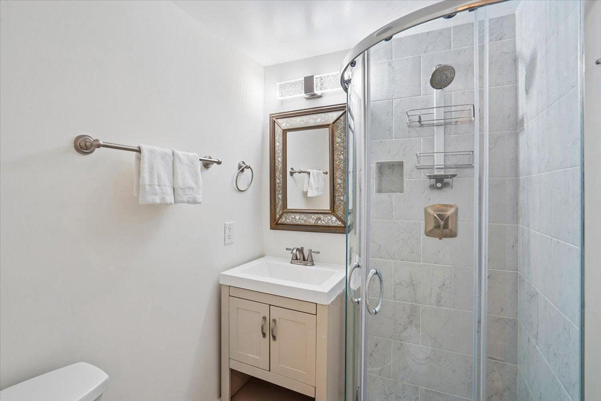 1205 Potomac Street NW photo 27