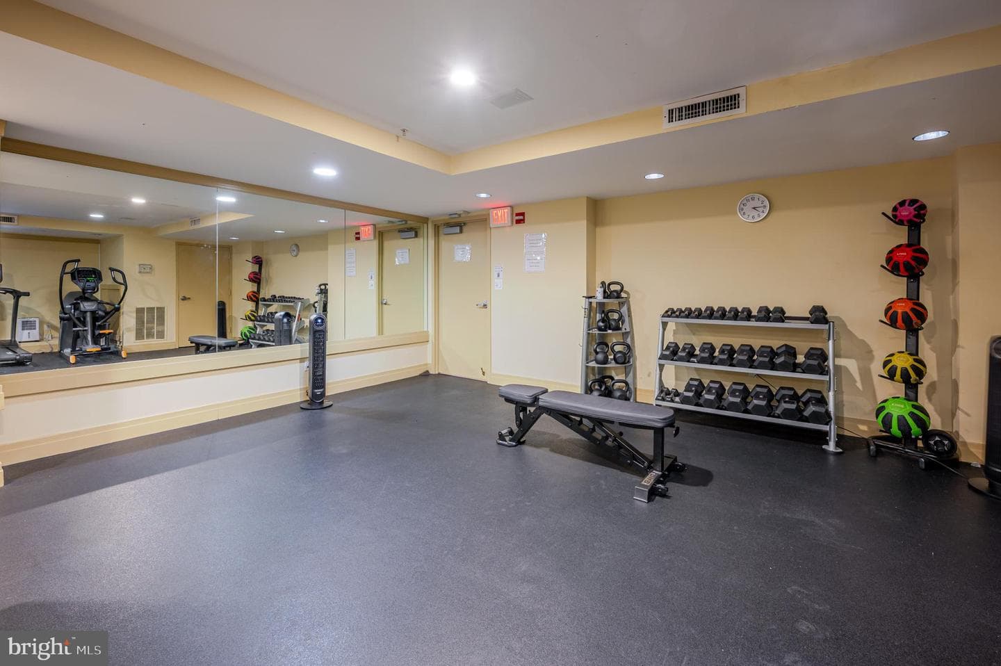 915 E Street NW #317 photo 22