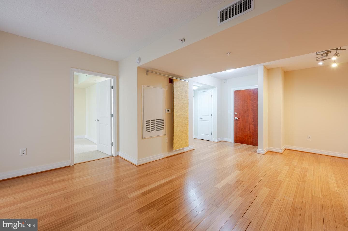 915 E Street NW #317 photo 5