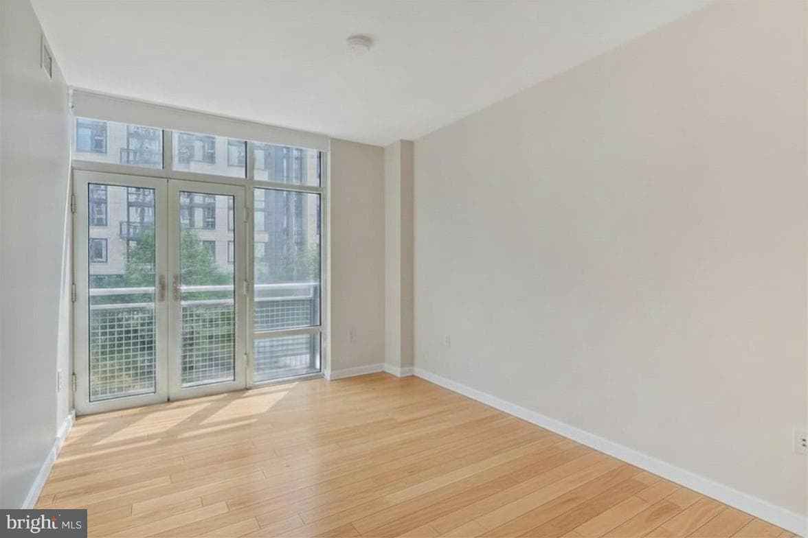 1025 1st Street SE #415 photo 4