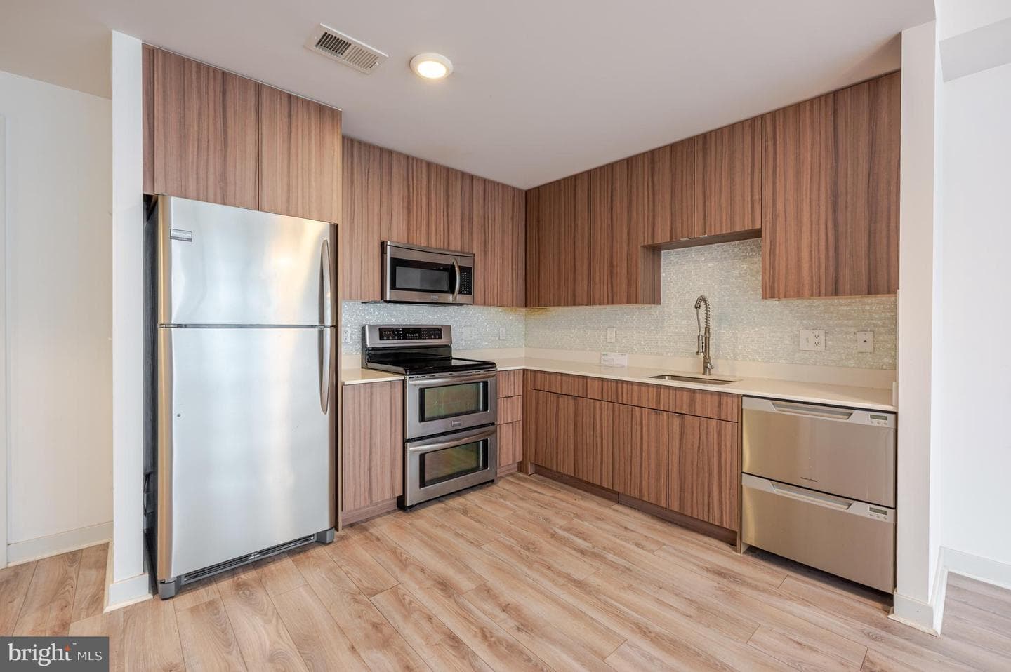 460 New York NW #501 photo 6