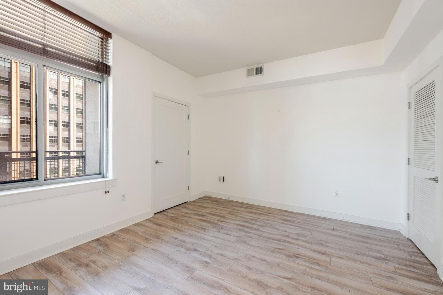 460 New York NW #501 photo 8