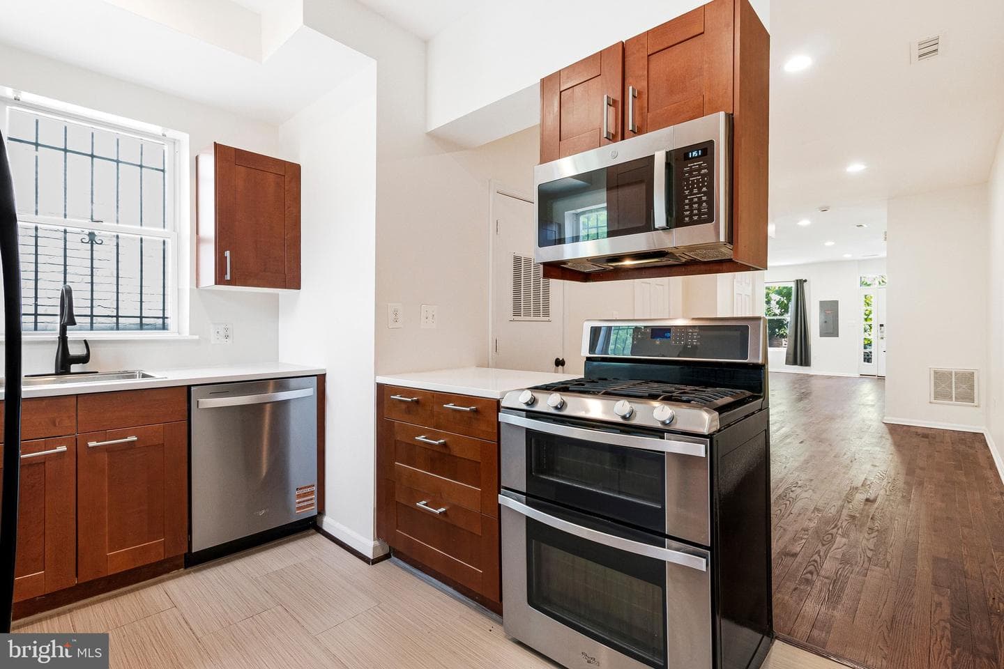1265 Morse Street NE photo 4