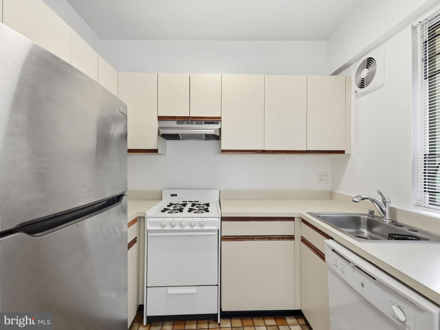 1727 Massachusetts Avenue NW #416 photo 4