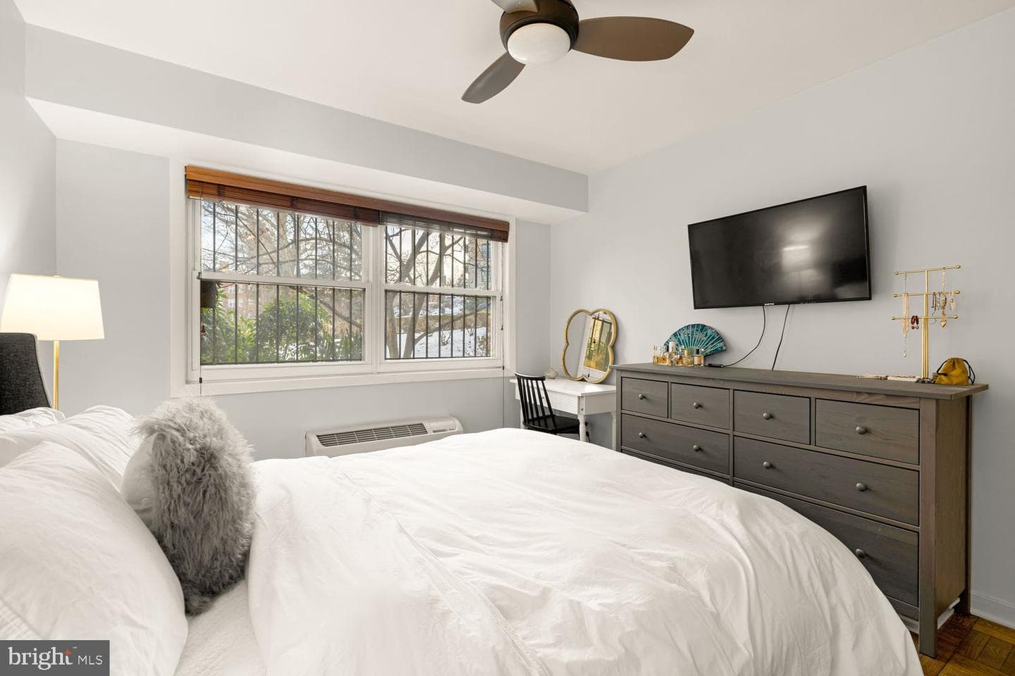 1801 Clydesdale Place NW #222 photo 13