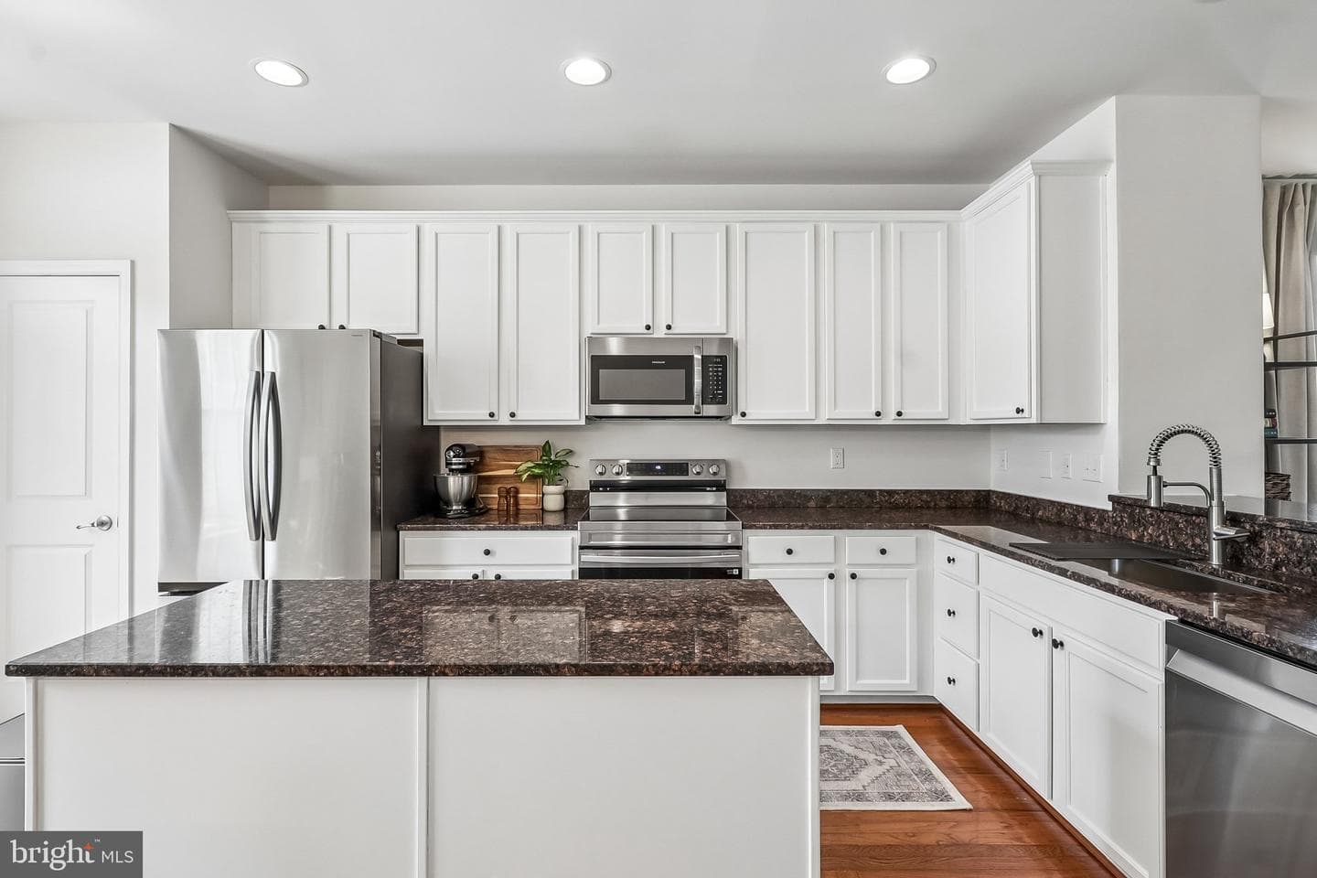 3801 Commodore Joshua Barney Drive NE photo 15