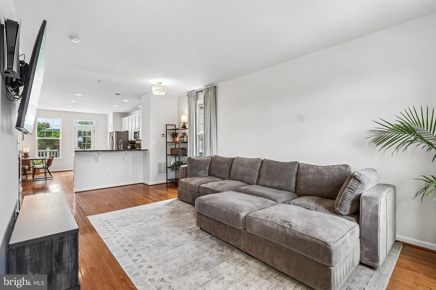 3801 Commodore Joshua Barney Drive NE photo 9