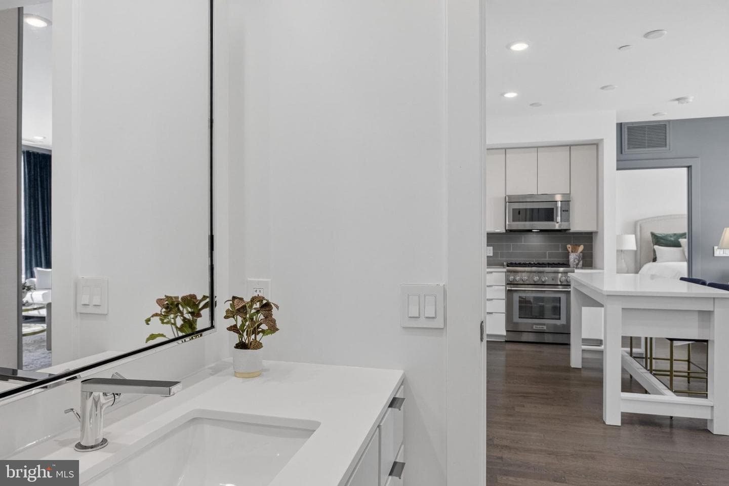 300 8th Street NE #ph502 photo 34