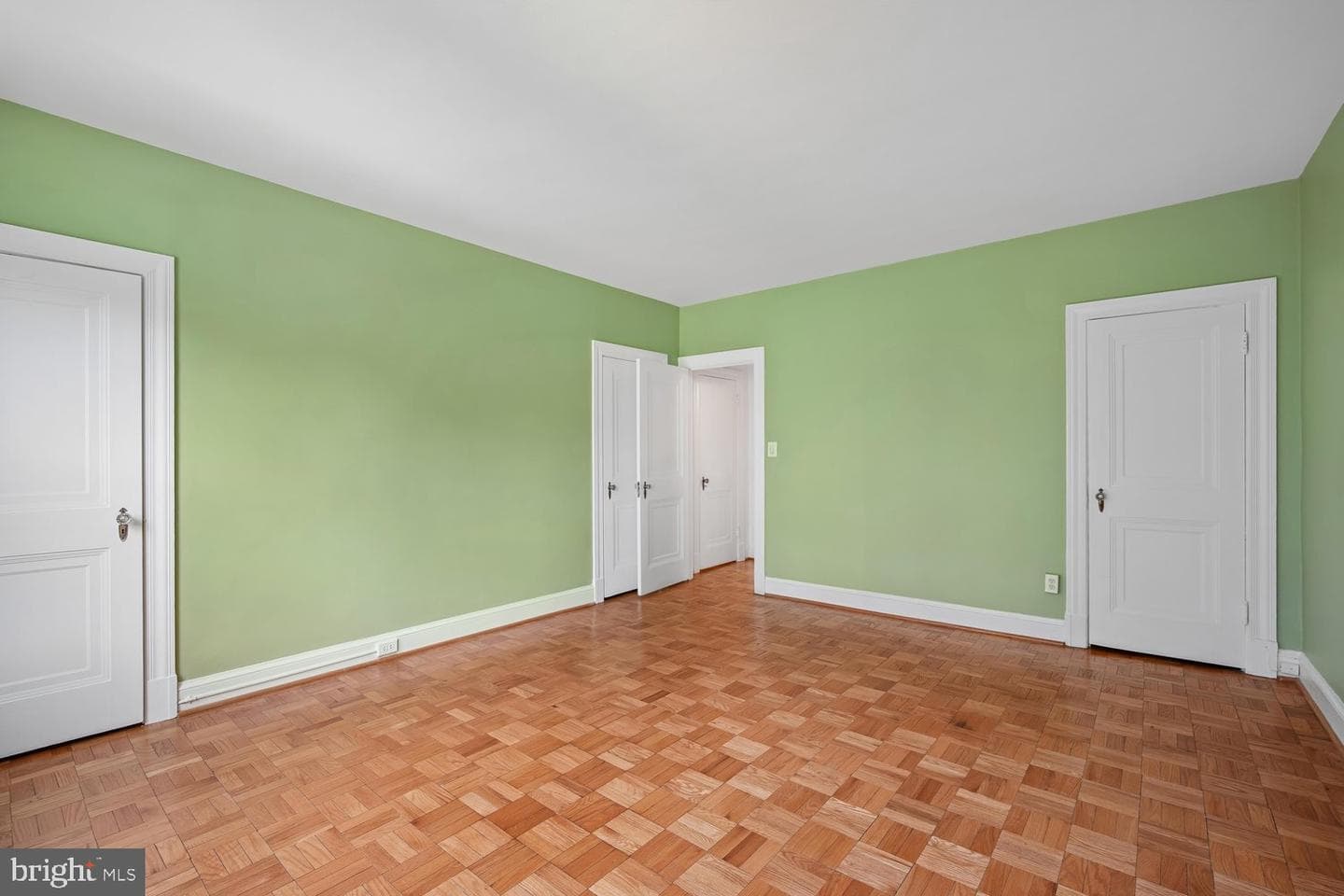 4000 Cathedral Avenue NW #142b photo 17