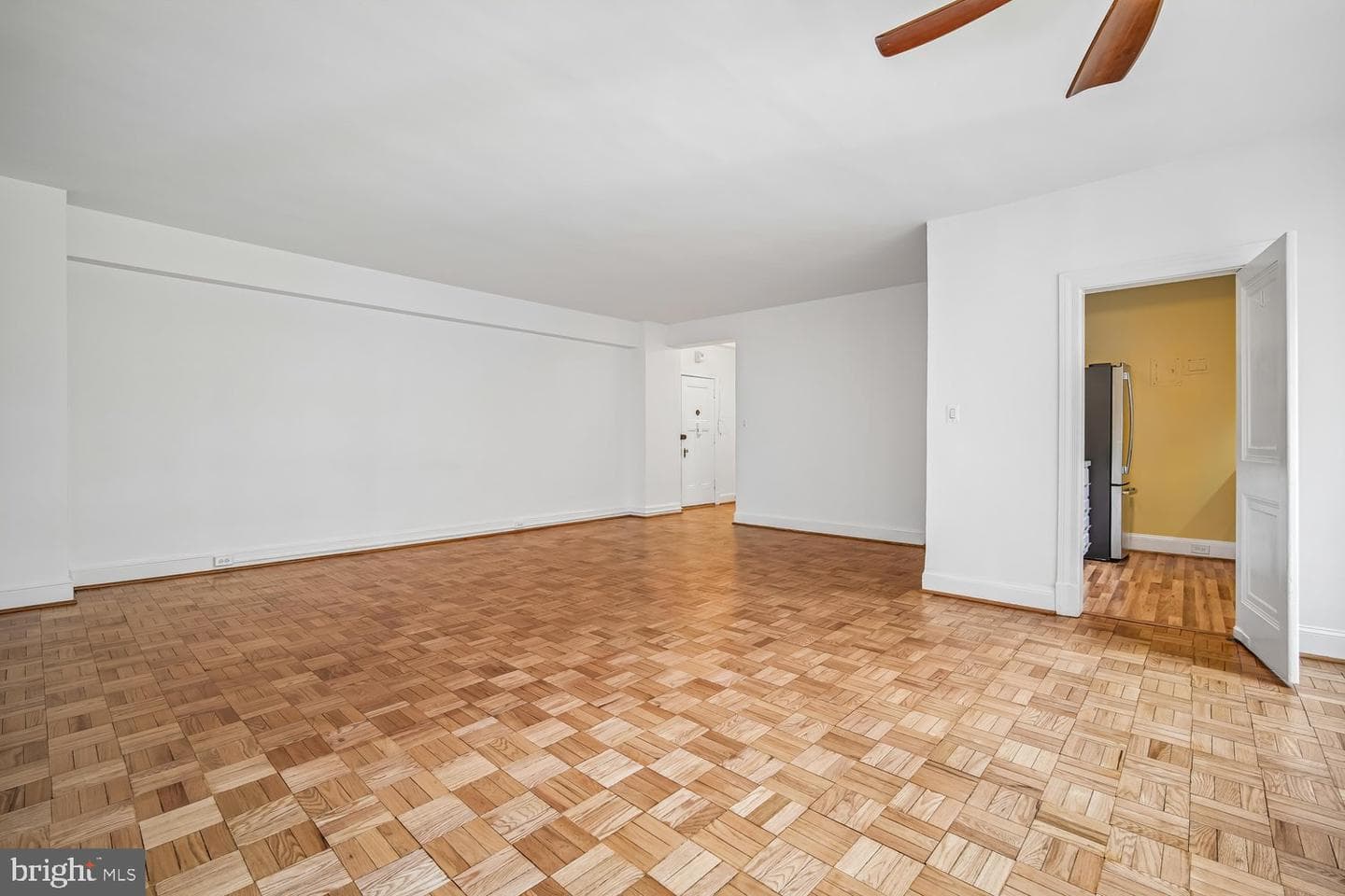 4000 Cathedral Avenue NW #142b photo 8