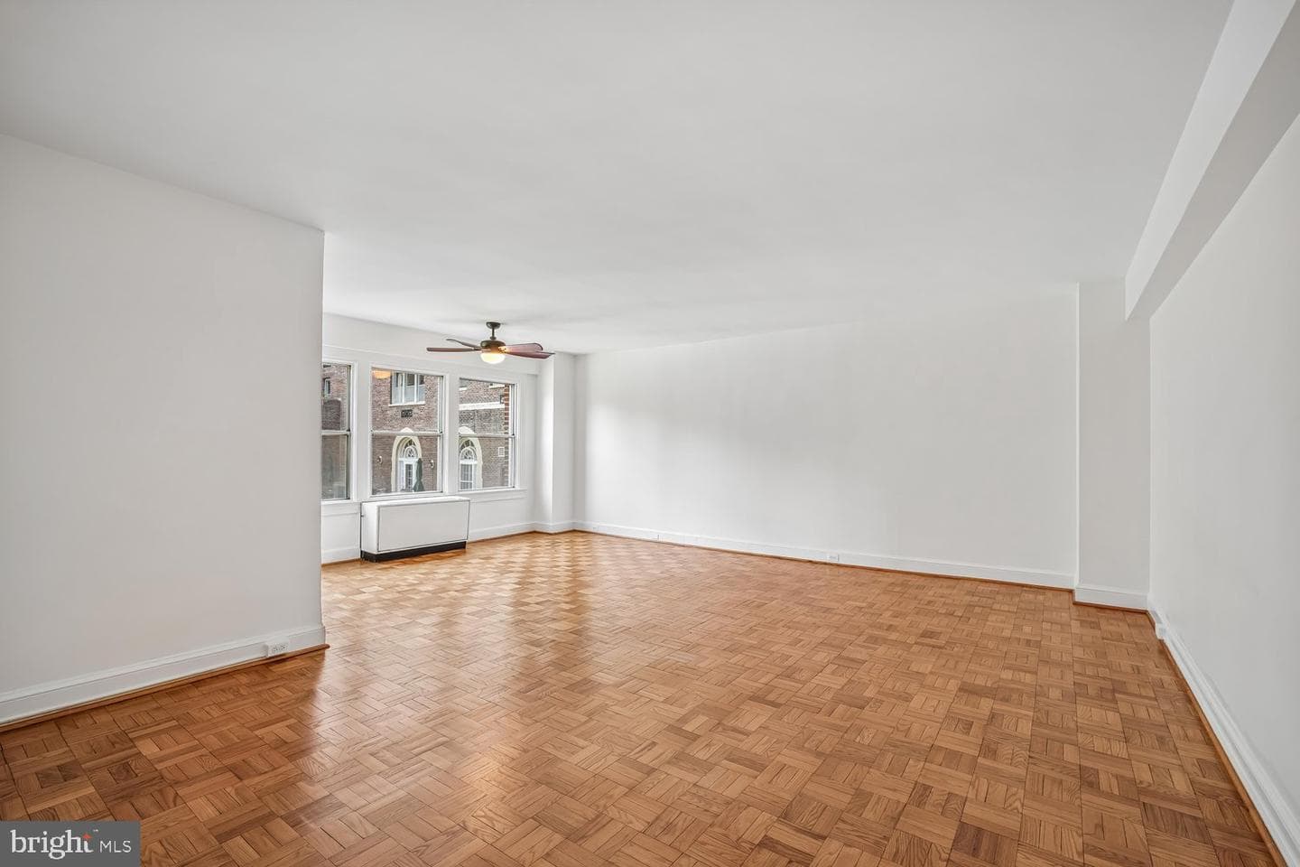 4000 Cathedral Avenue NW #142b photo 9