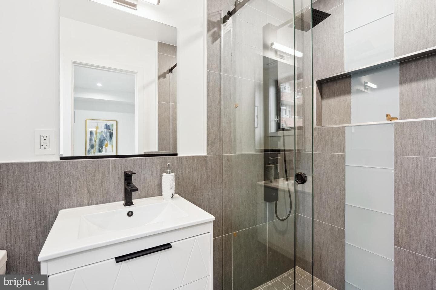 304 K Street NE #1 photo 29