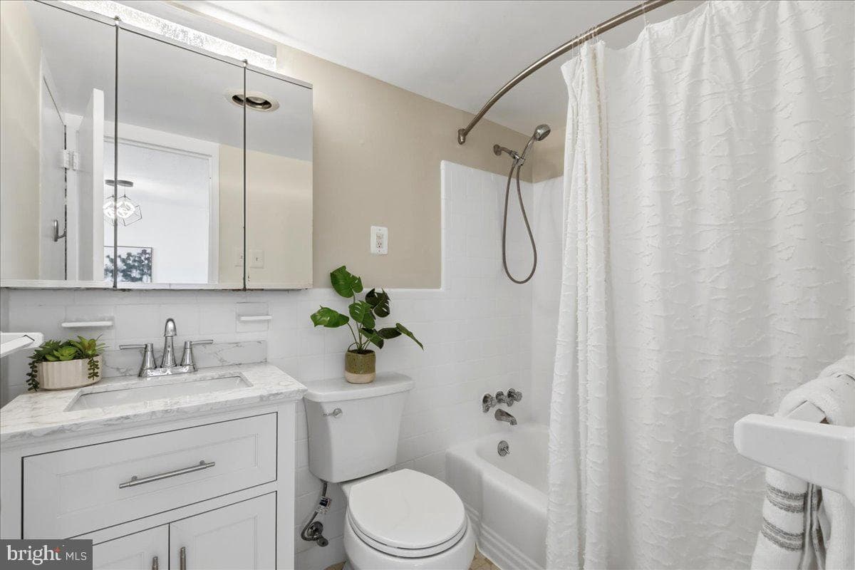 1330 New Hampshire Avenue NW #905 photo 17
