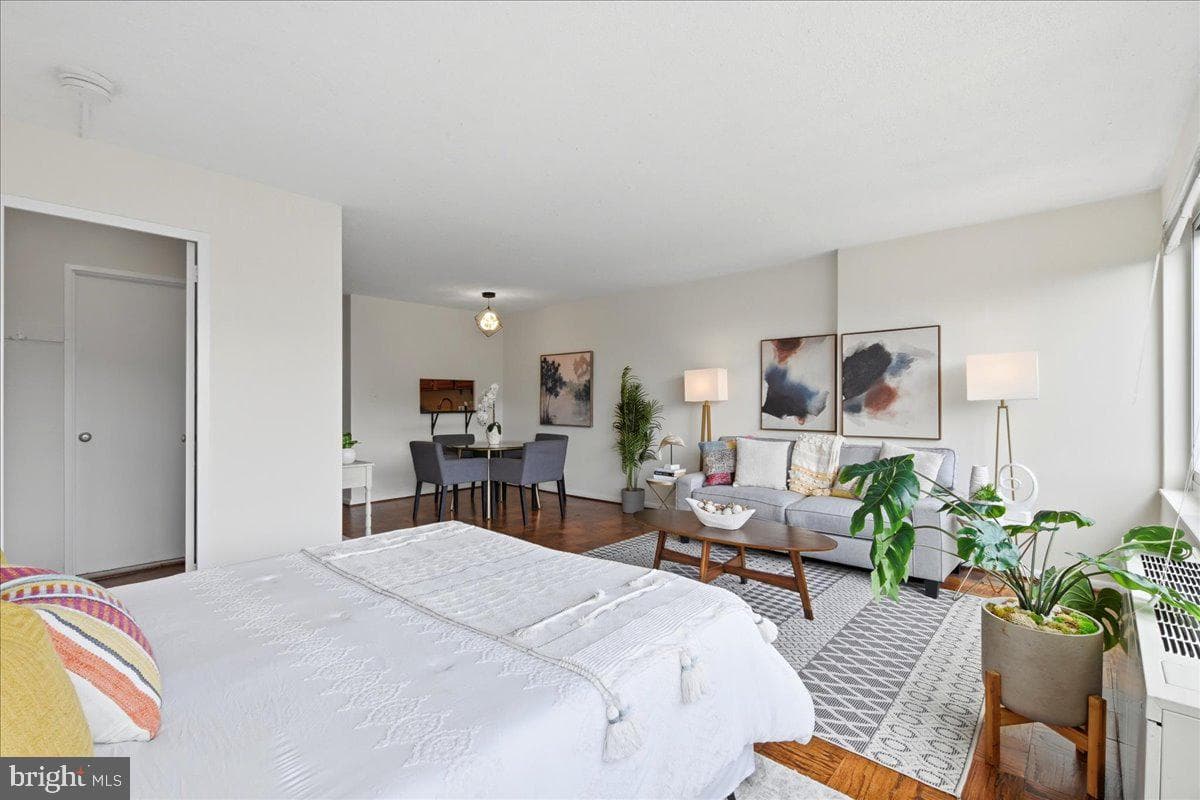1330 New Hampshire Avenue NW #905 photo 9