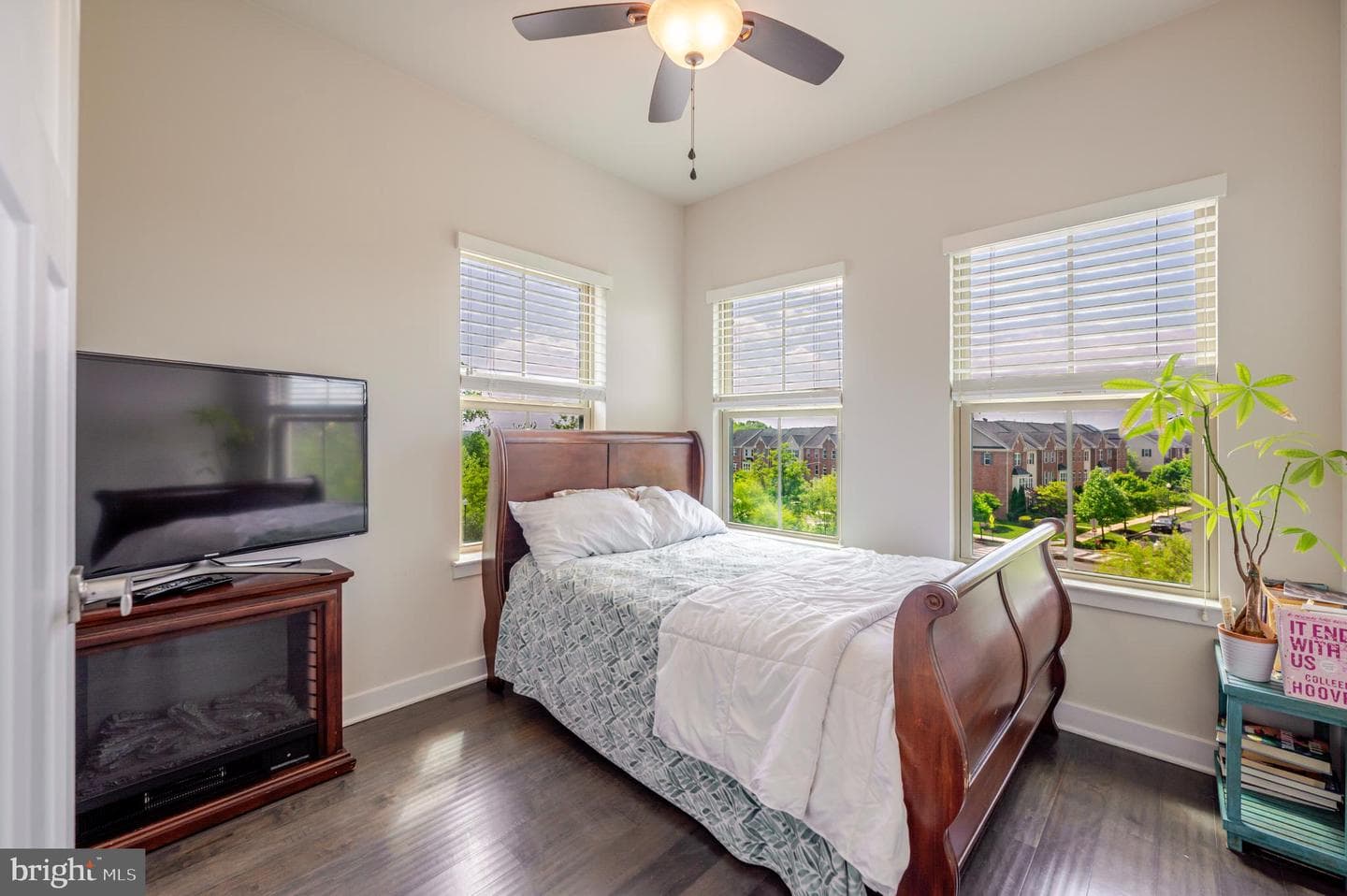 3738 Commodore Joshua Barney Drive NE photo 10