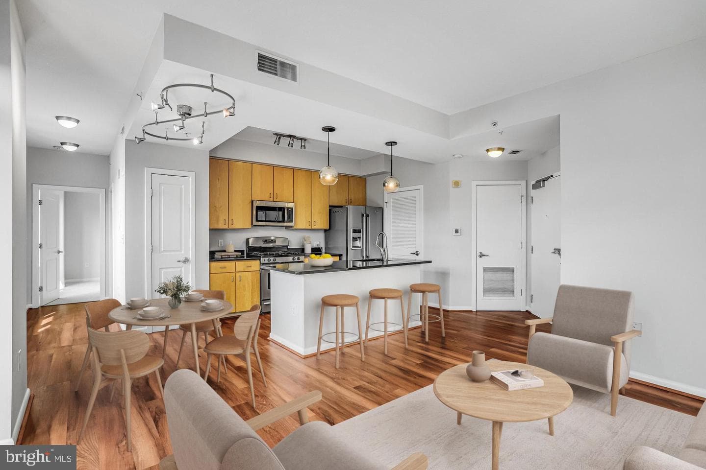 1001 L Street NW #811, Washington