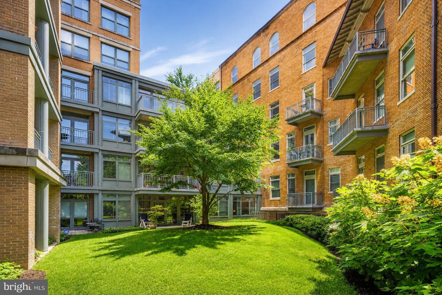 2425 L Street NW #211 photo 18